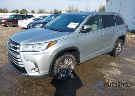 2017 Toyota Highlander Xle из США, поврежденный, VIN 5TDKZRFH8HS513859